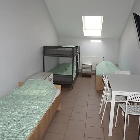 Pracownicze 酒店 *